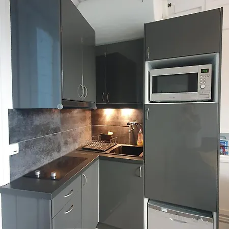 Petit En Bord 2 Mer. *